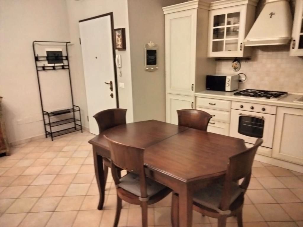 Cuina de Pis de lloguer en Móstoles amb Moblat i Es permeten mascotes