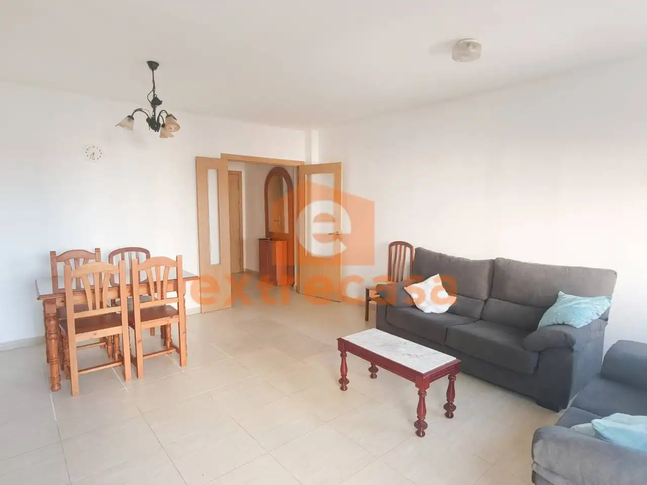 Wohnzimmer von Wohnung zur Miete in Badajoz mit Möbliert