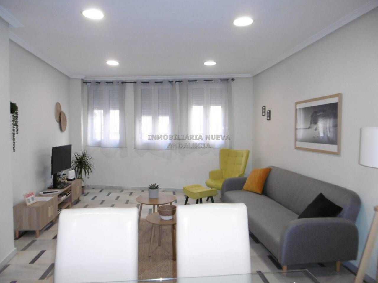 Sala de estar de Piso de alquiler en  Almería Capital con Aire acondicionado y Amueblado