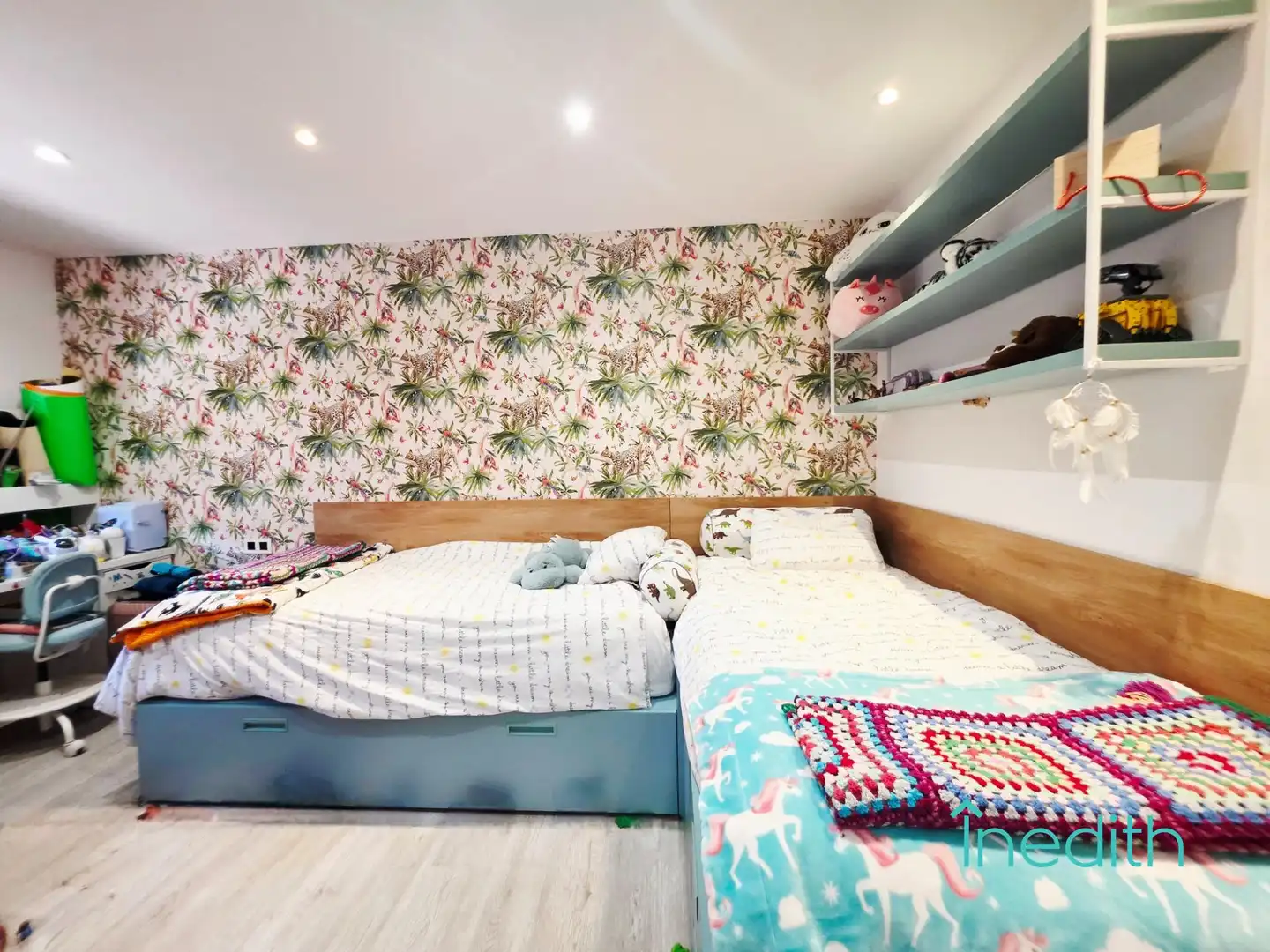 Habitación de Casa adosada en venta en Castelldefels con Aire acondicionado, Calefacción y Jardín privado