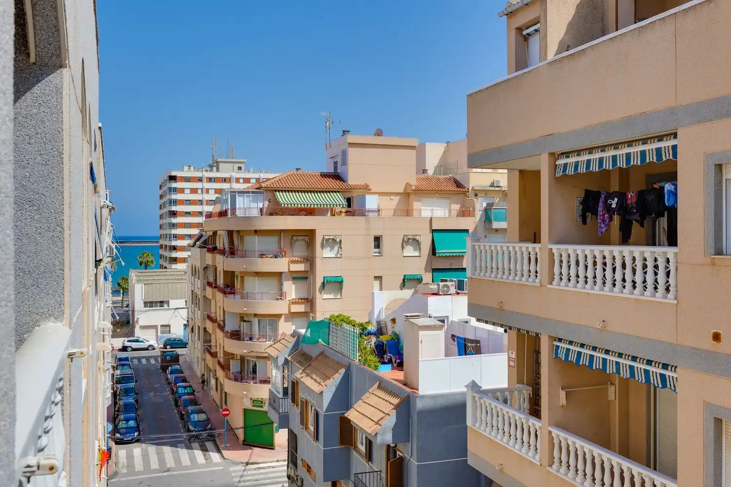 Piso con ascensor en venta en Calle Rafal 25