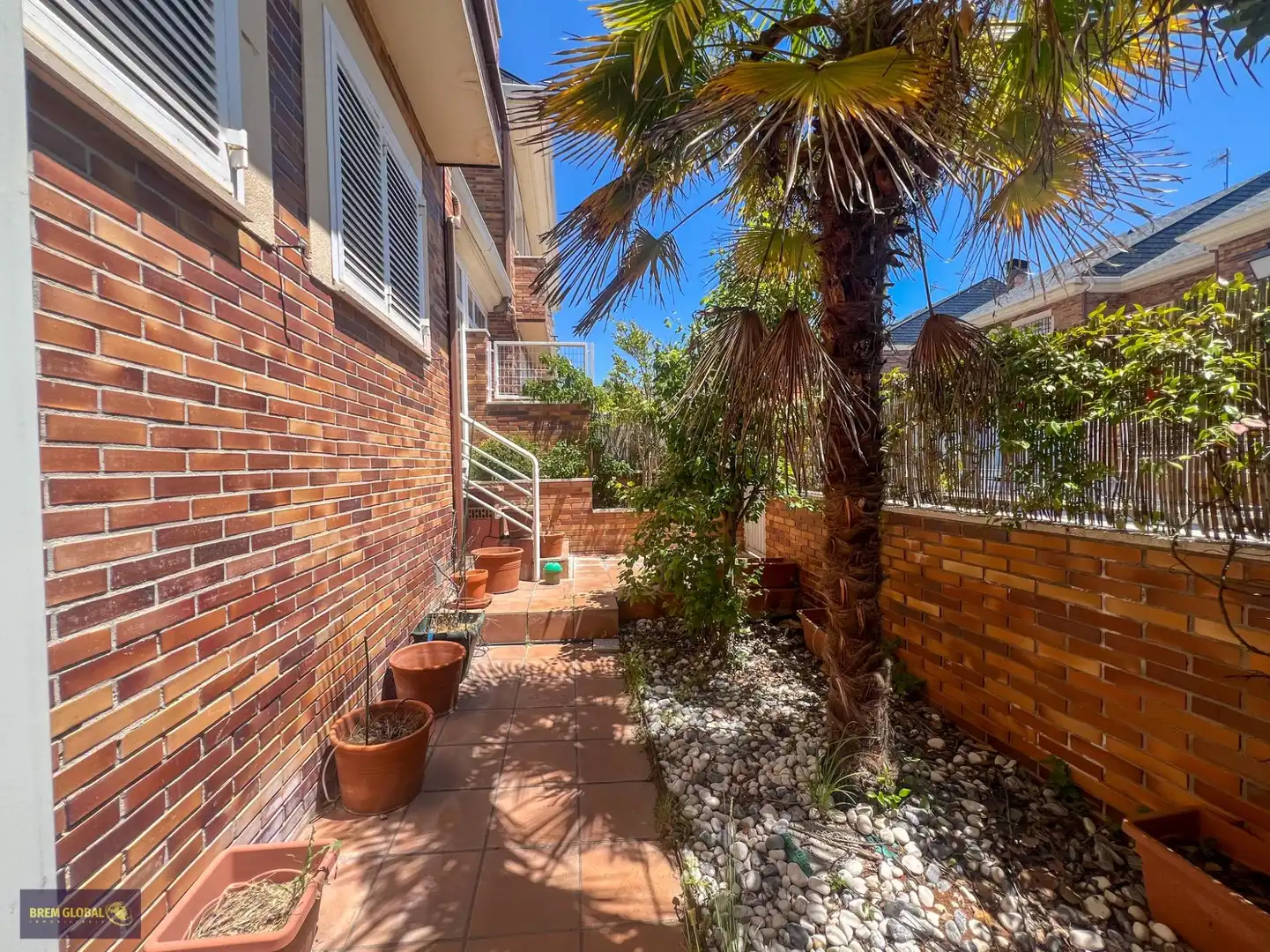 Semi-detached house with garden for sale in Calle Calle Mondalindo, imagen 4