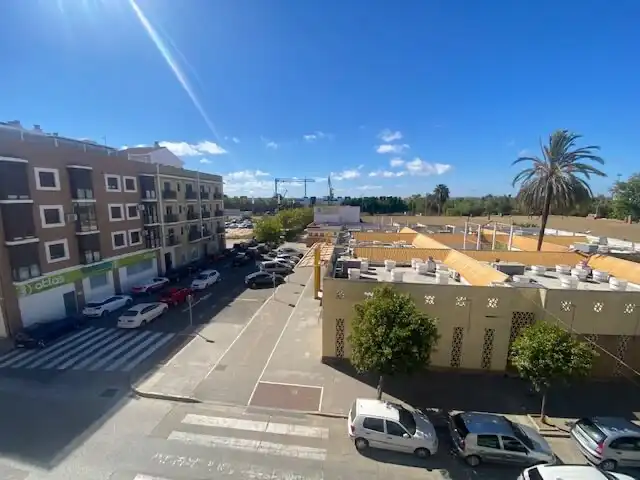 Vista exterior de Piso en venta en Huelva con Terraza y Amueblado