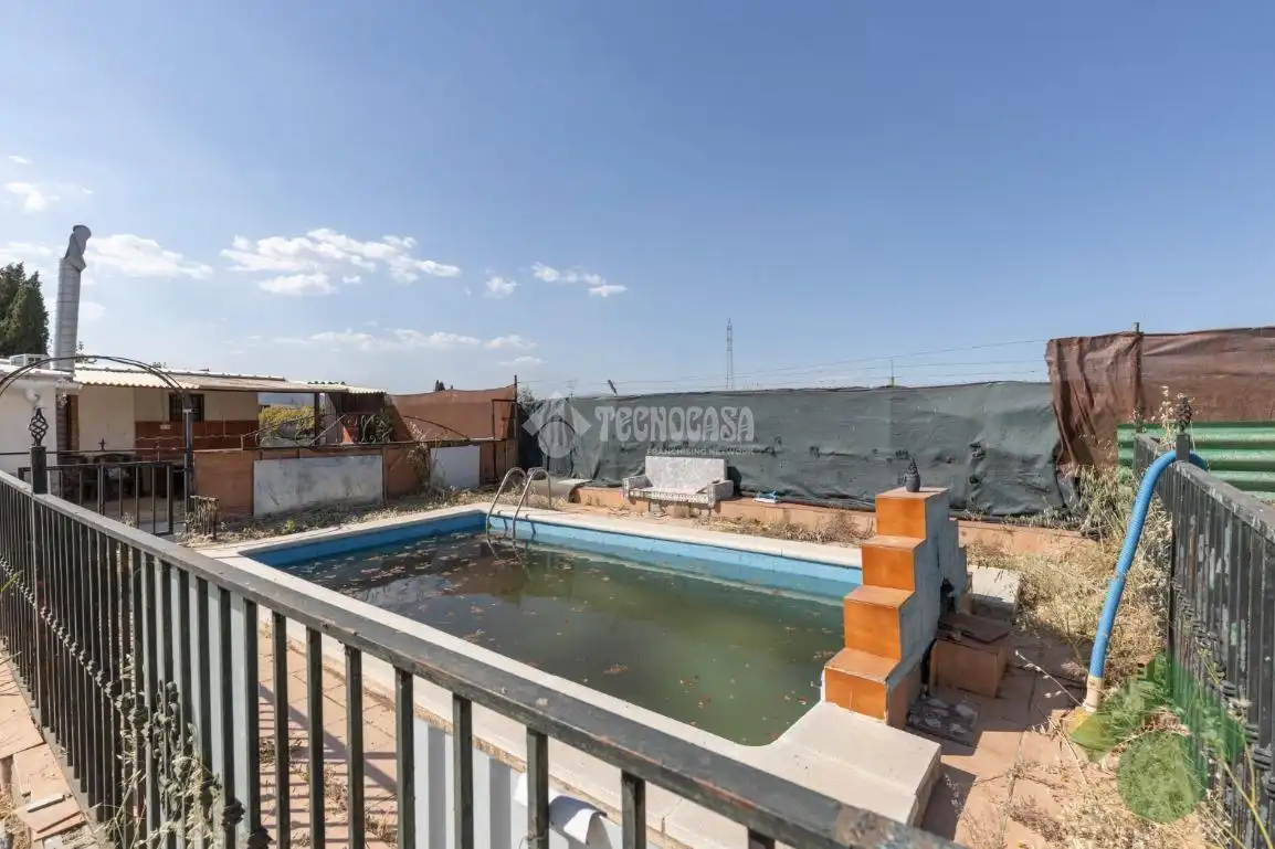 Country homes for sale in Albolote