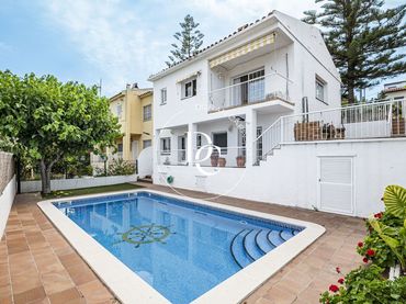 Maison avec balcon à vendre à Carrer de Montagut