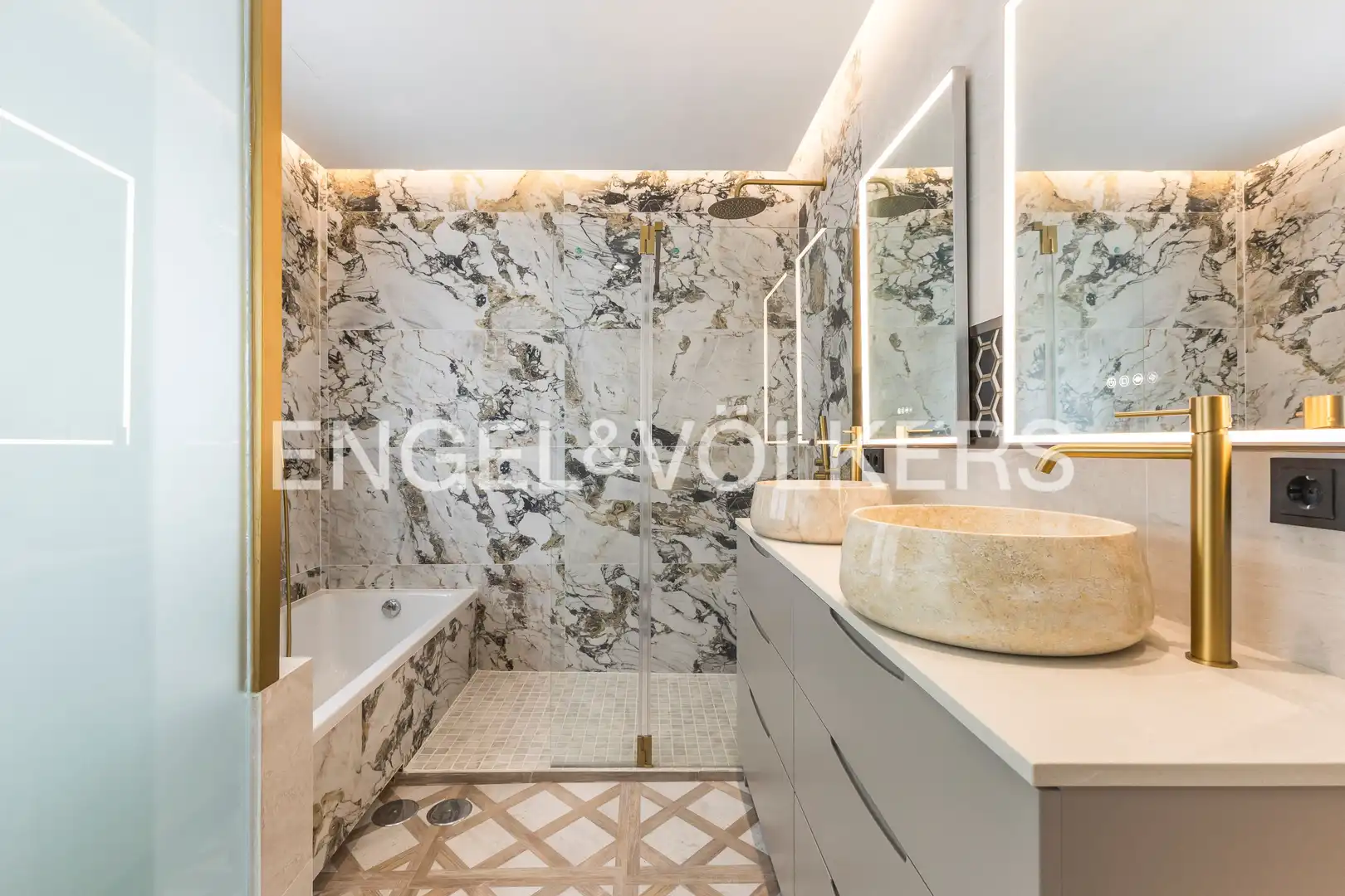 Piso con ascensor en venta en Calle de Guzmán el Bueno, imagen 23