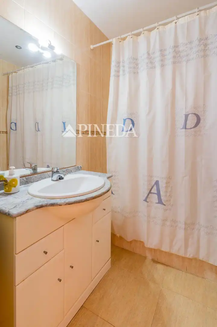 Baño de Casa adosada en venta en Puçol con Calefacción, Terraza y Trastero