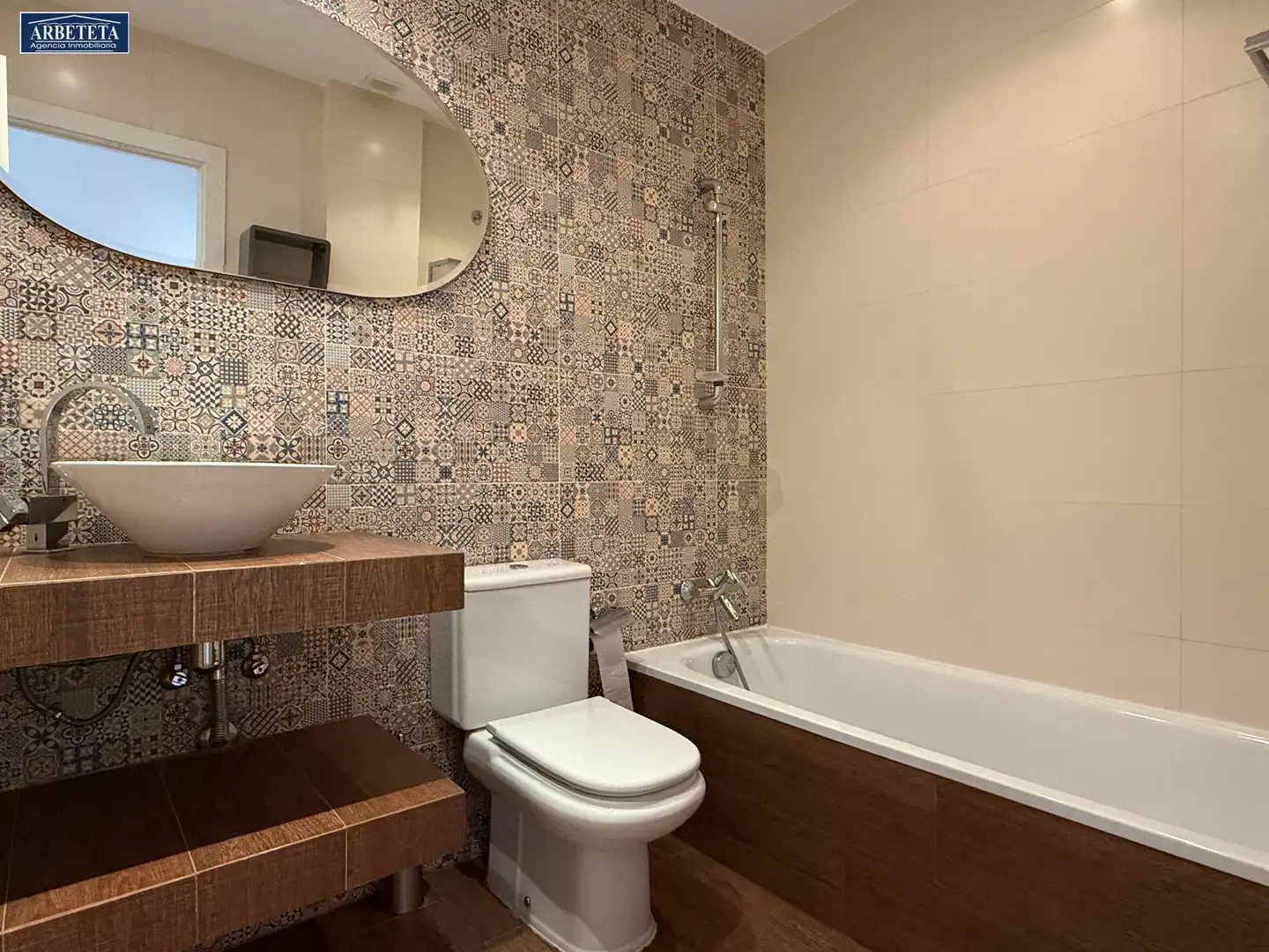 Badezimmer von Maisonette zur Miete in Guadalajara mit Klimaanlage, Heizung und Parkett