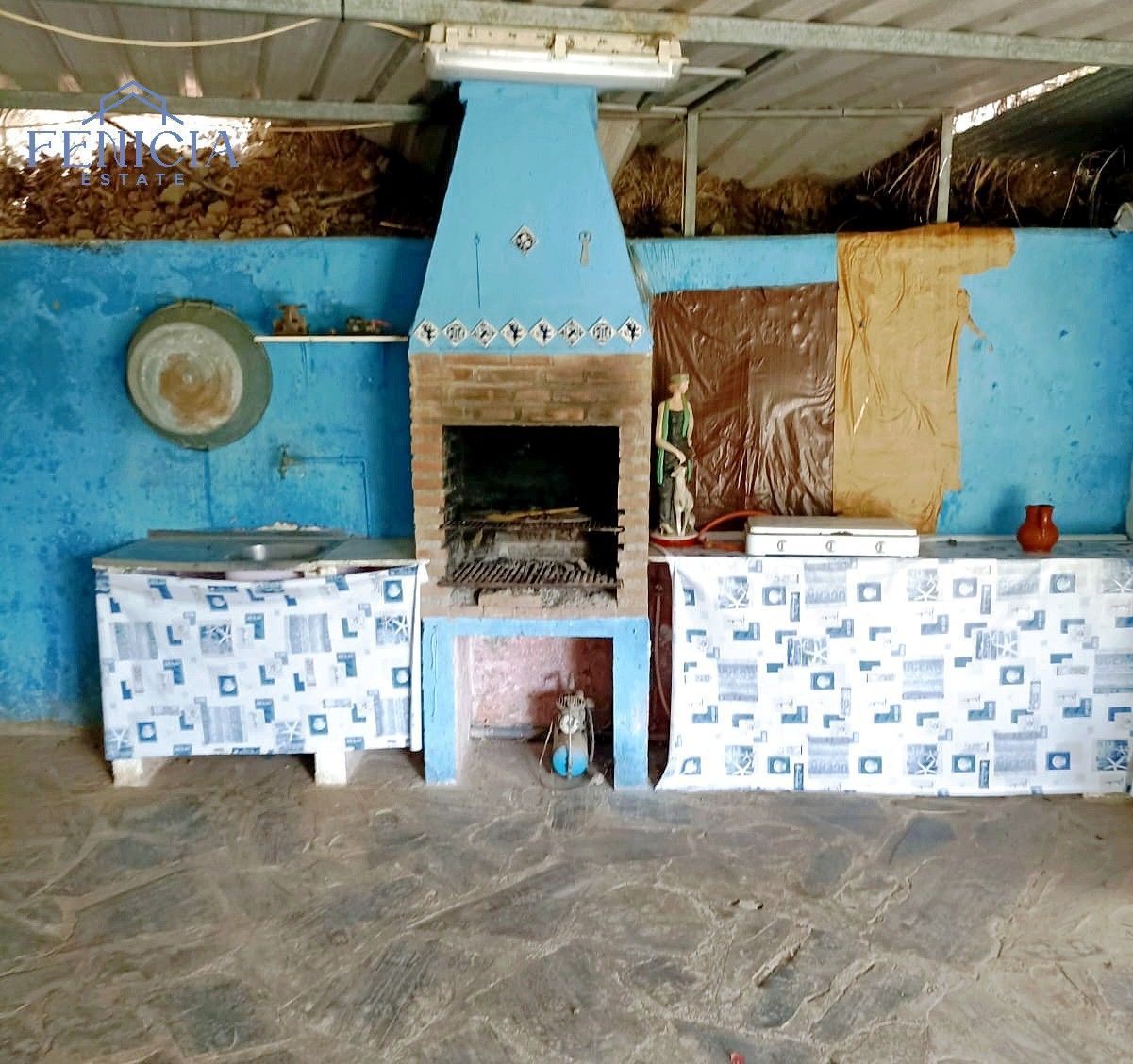 Cuina de Finca rústica en venda en Almuñécar amb Jardí privat i Traster