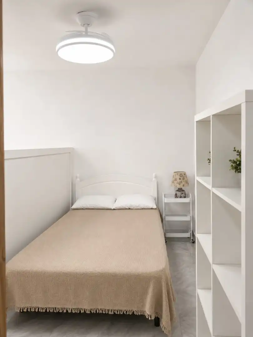 Schlafzimmer von Wohnungen zur Miete in Algeciras mit Heizung, Terrasse und Möbliert