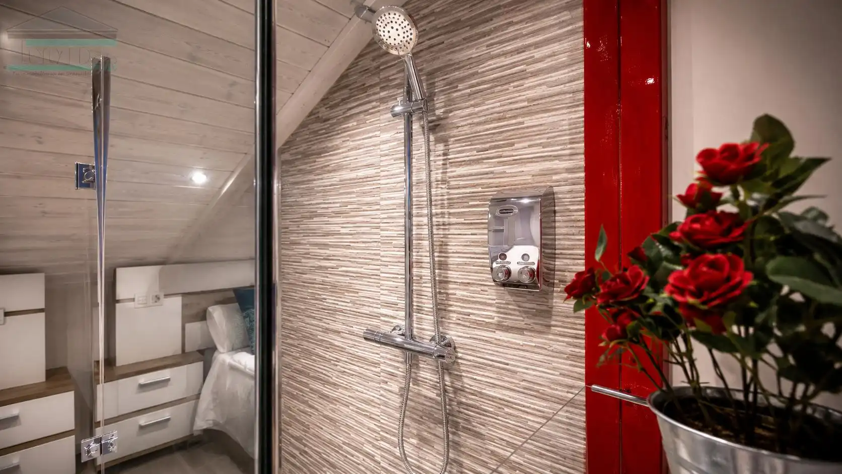 Bathroom of Duplexes for rent in Granada  with Air Conditioner, Furnished and Washing machine