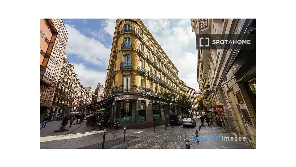 Appartamento con terrazza in affitto a Centro, imagen 15
