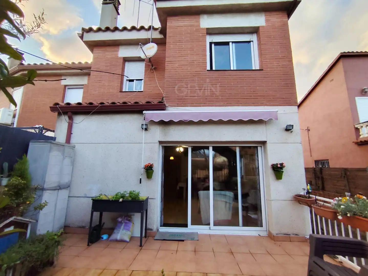 Jardí de Casa adosada en venda en Santa Perpètua de Mogoda amb Calefacció, Jardí privat i Terrassa