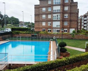 Piscina de Pis de lloguer en Santander amb Calefacció, Jardí privat i Traster