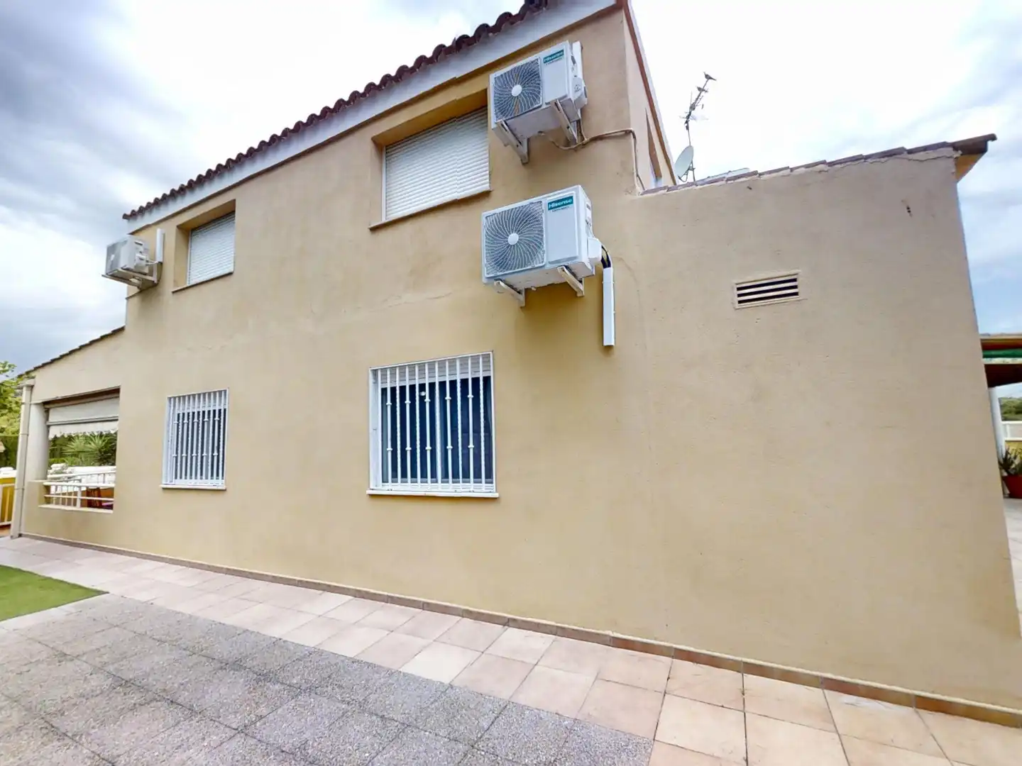 Vista exterior de Casa o chalet en venta en Vilamarxant con Aire acondicionado, Calefacción y Jardín privado