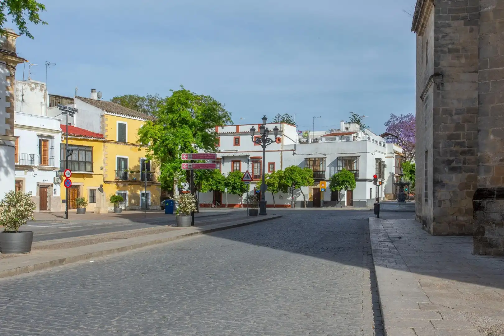 Vista exterior de Apartament en venda en Jerez de la Frontera amb Calefacció i Moblat