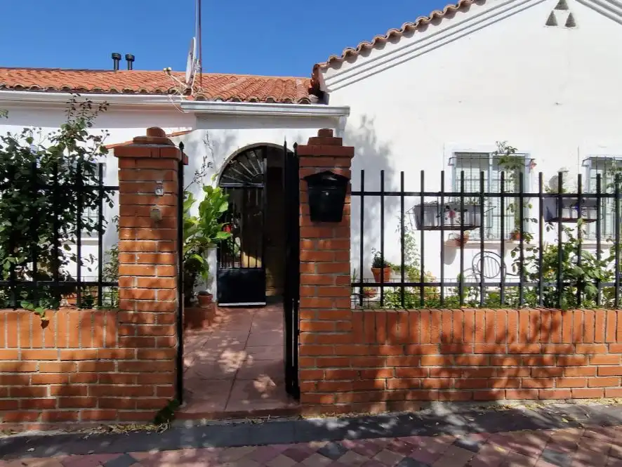 Vista exterior de Casa o xalet en venda en Prado de Somosaguas - La Finca