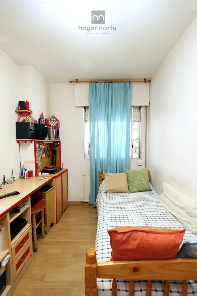 Bedroom of Flat for sale in Alcobendas  with Heating, Terrace and Community pool