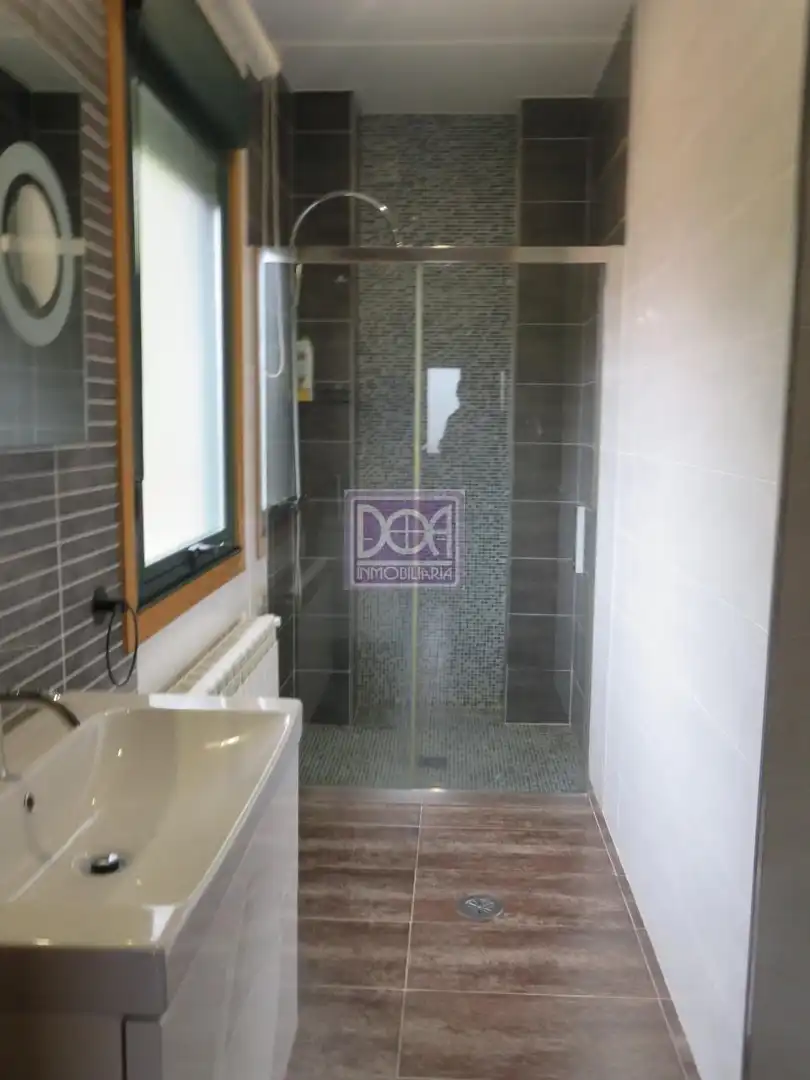 Bany de Casa o xalet en venda en Mondariz-Balneario amb Calefacció, Jardí privat i Terrassa