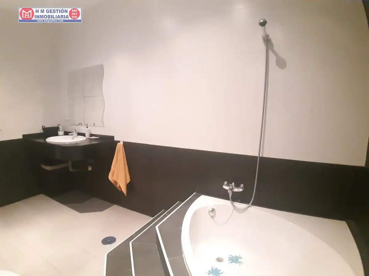 Casa amb terrassa en venda a Herencia, imagen 11