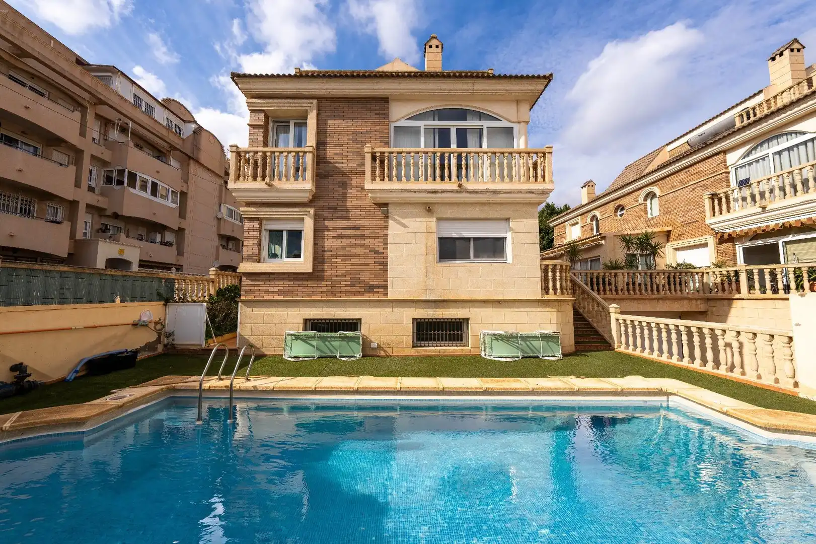 Swimming pool of Houses for sale in Roquetas de Mar  with Air Conditioner, Private garden and Terrace