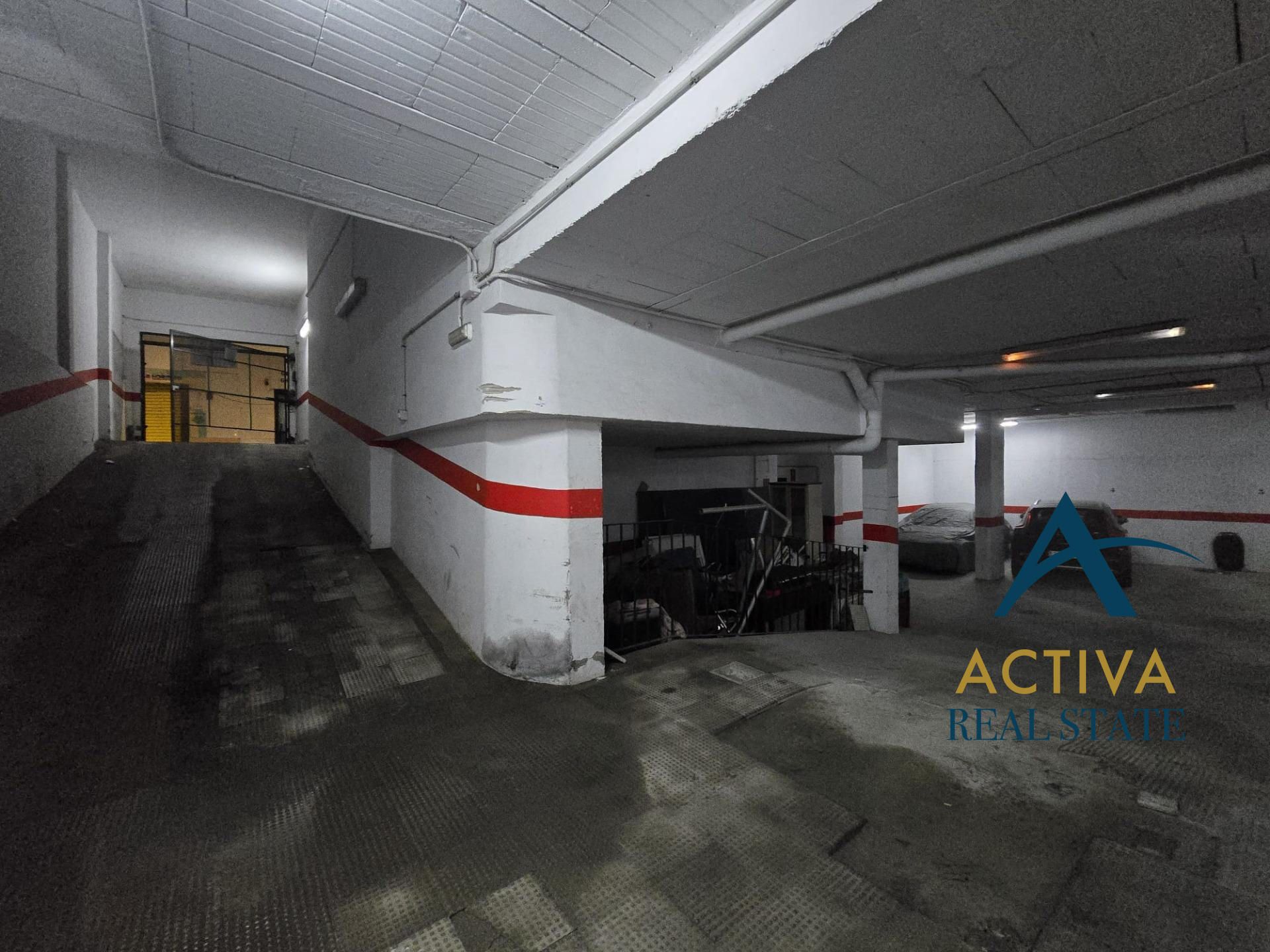 Garage for rent in Núcleo urbano