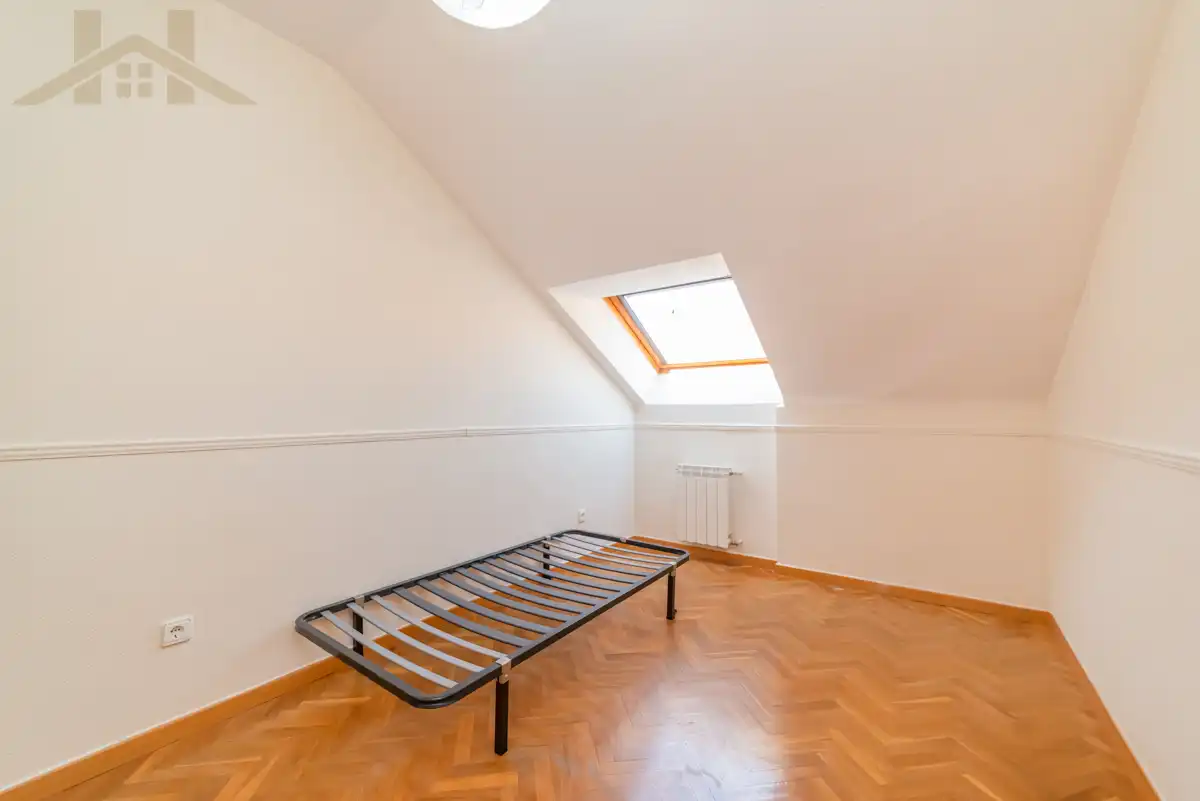 Habitación de Dúplex en venta en Aranjuez