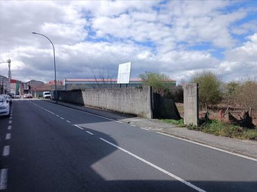 Terreny residencial en venda a Muiño