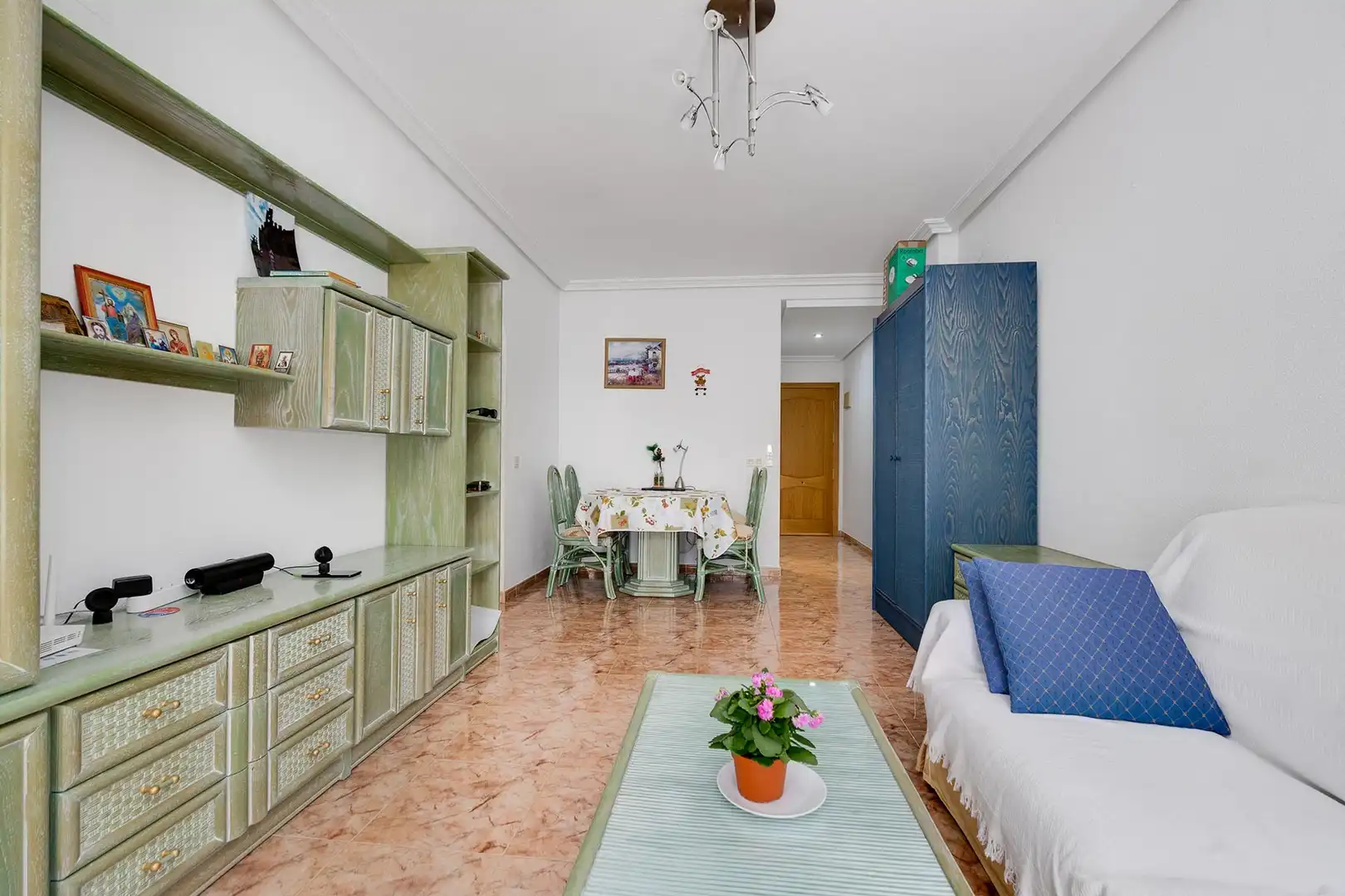 Sala d'estar de Apartament en venda en Torrevieja amb Aire condicionat i Terrassa