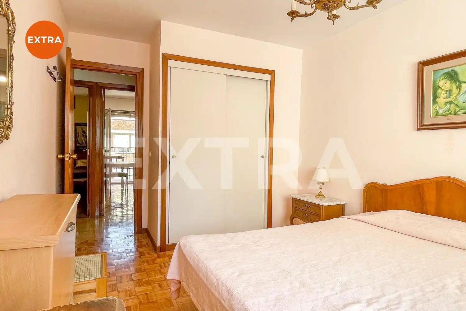 Habitación de Piso en venta en Madrid con Calefacción, Parquet y Terraza