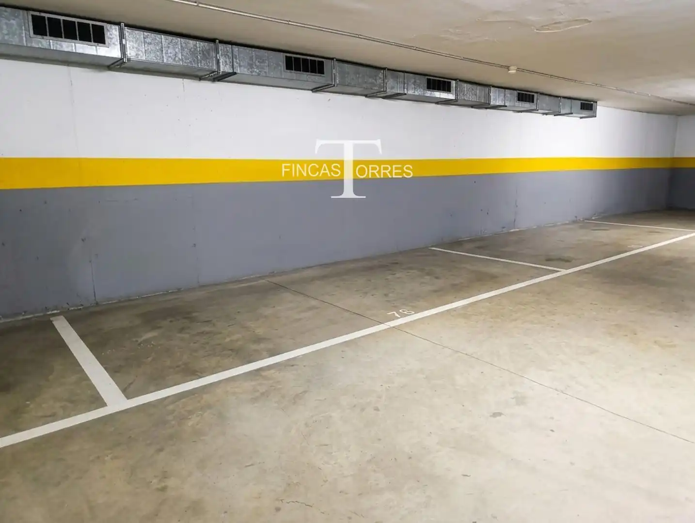 Parking de Piso en venta en Barcelona con Aire acondicionado y Terraza