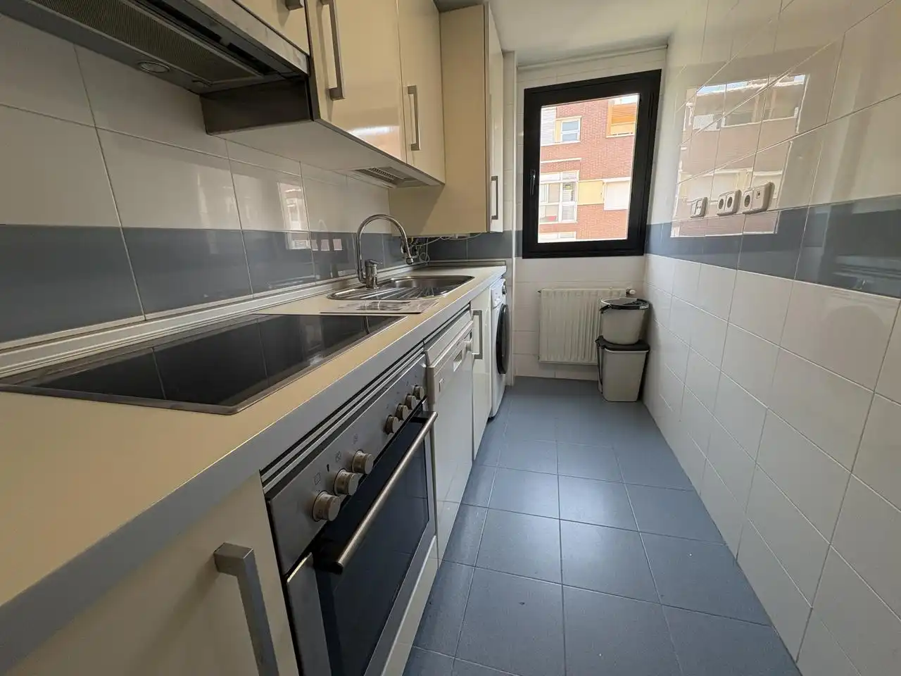 Küche von Wohnung zur Miete in Madrid mit Klimaanlage, Heizung und Parkett