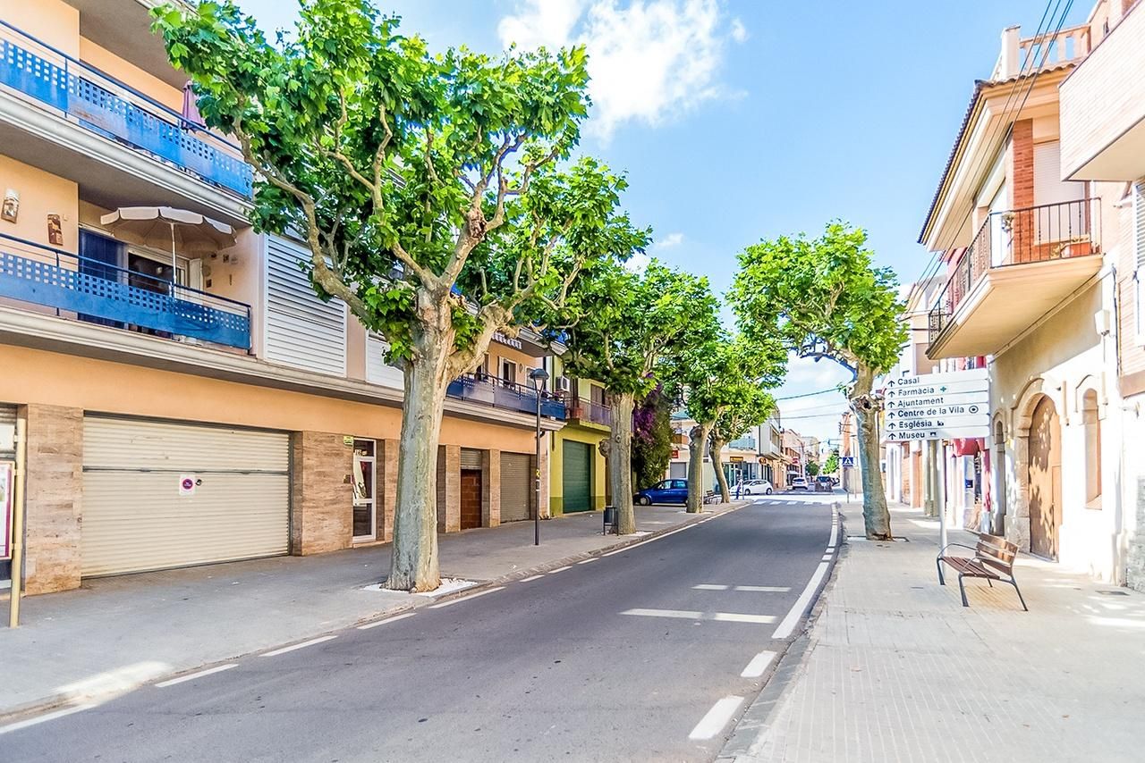 Vista exterior de Local en venda en Vila-rodona