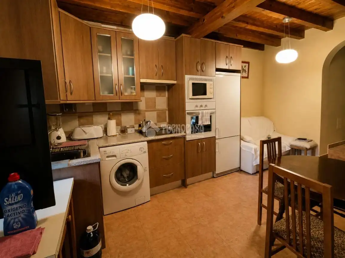 Cuina de Casa o xalet en venda en Caleruela amb Moblat