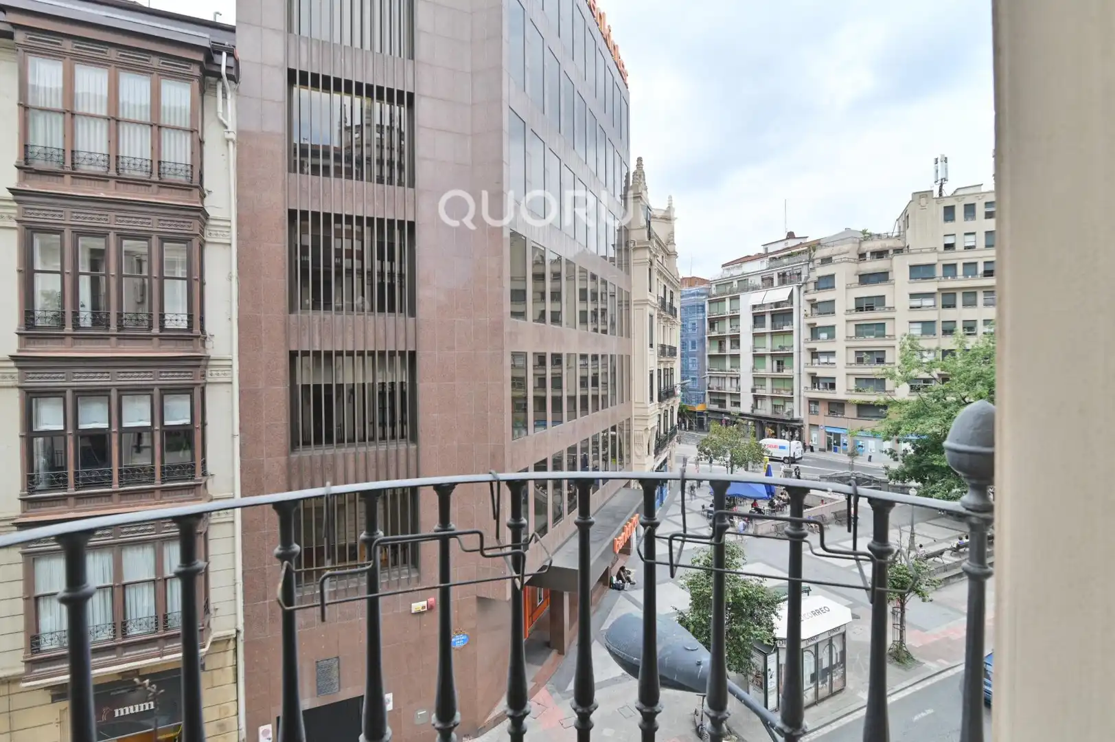 Vista exterior de Piso en venta en Bilbao  con Calefacción y Balcón
