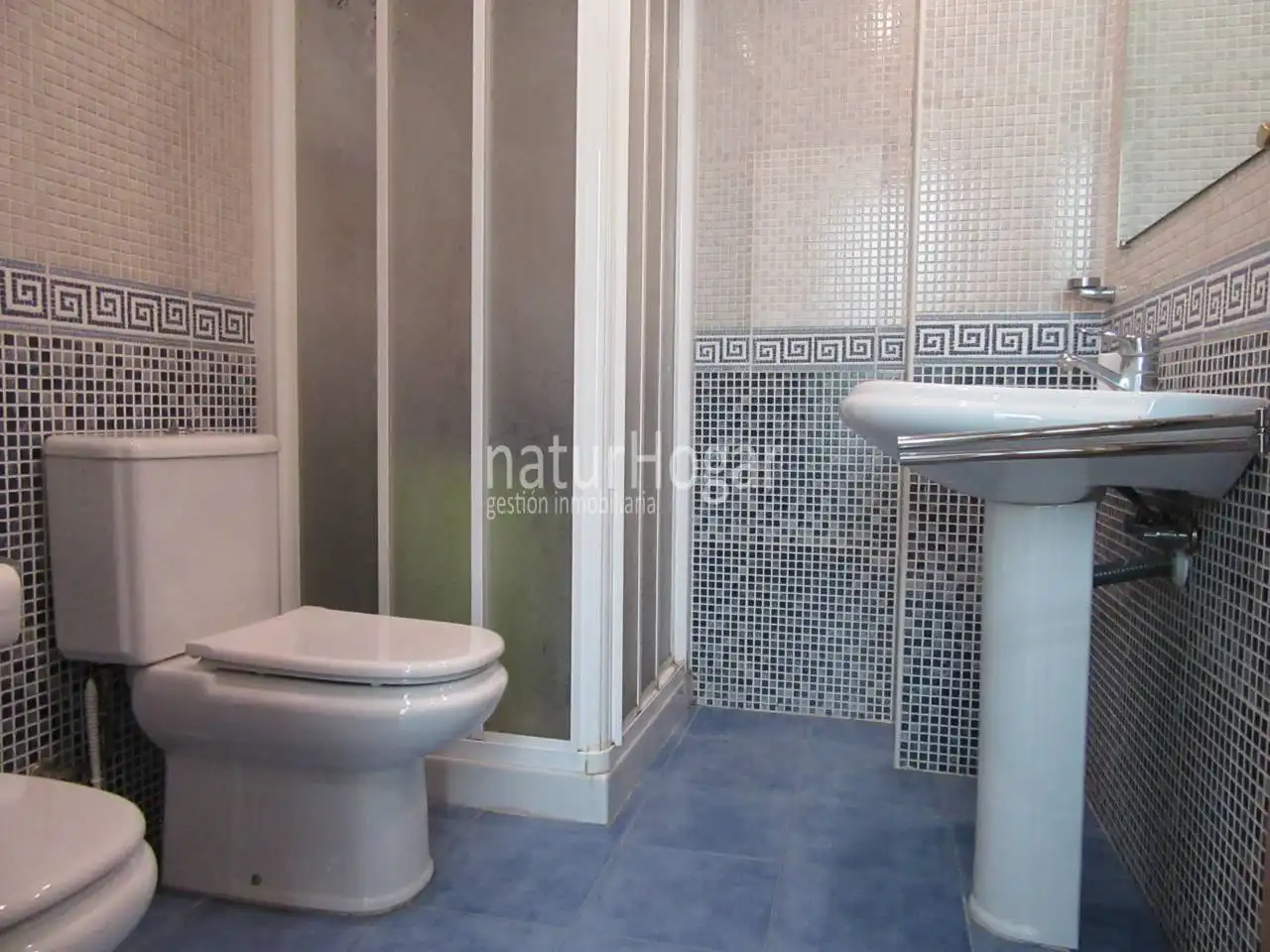 Baño de Piso en venta en La Cañada