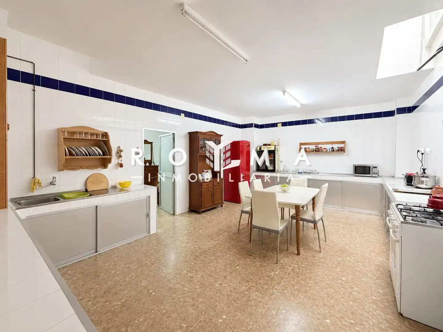 Cuina de Casa o xalet en venda en Dos Hermanas amb Aire condicionat, Terrassa i Balcó