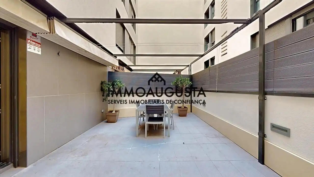 Vista exterior de Dúplex de lloguer en Barcelona amb Aire condicionat, Calefacció i Parquet