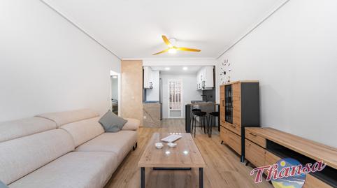 Photo 3 of Single-family semi-detached for sale in Carrer Bahia, Los Arenales del Sol, Alicante