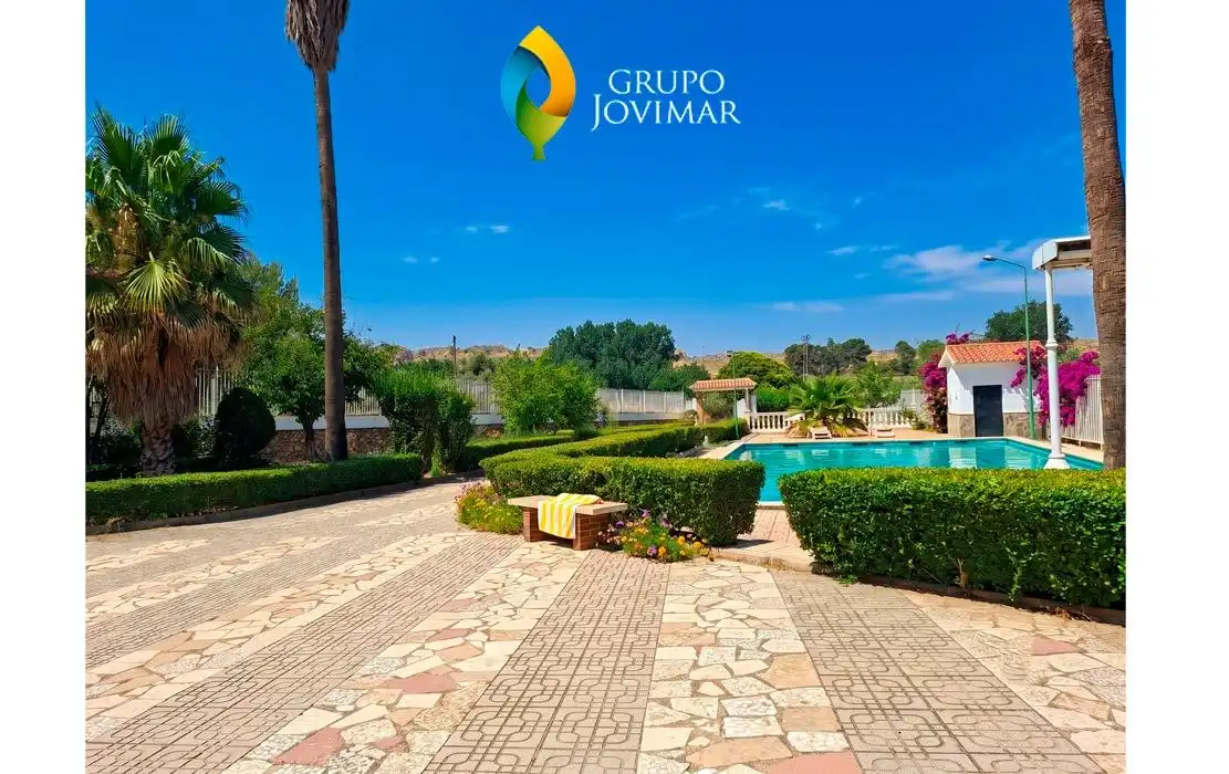 Piscina de Casa o chalet en venta en Guadix con Calefacción, Piscina y Amueblado