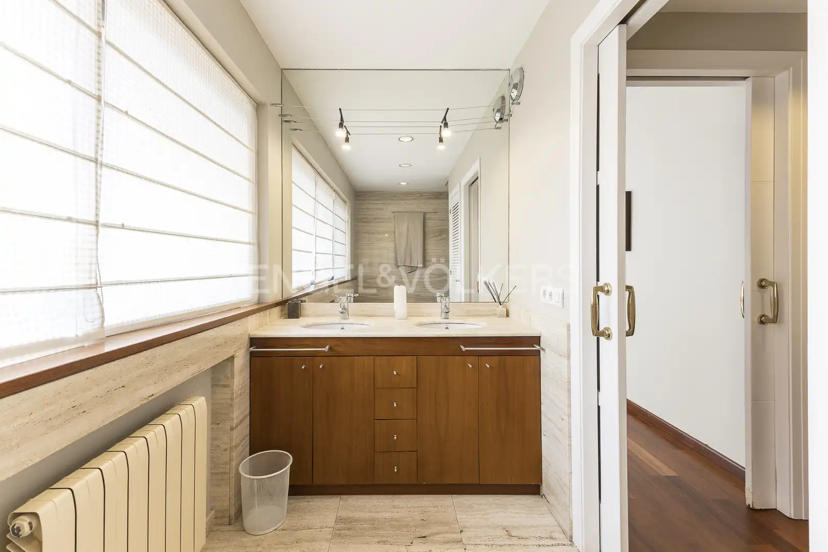 Bathroom of Houses for rent in Barcelona  with Air Conditioner, Heating and Private garden