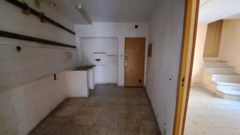 Einfamilien-Reihenhaus zum Verkauf in Estremera mit Terrasse und Abstellraum