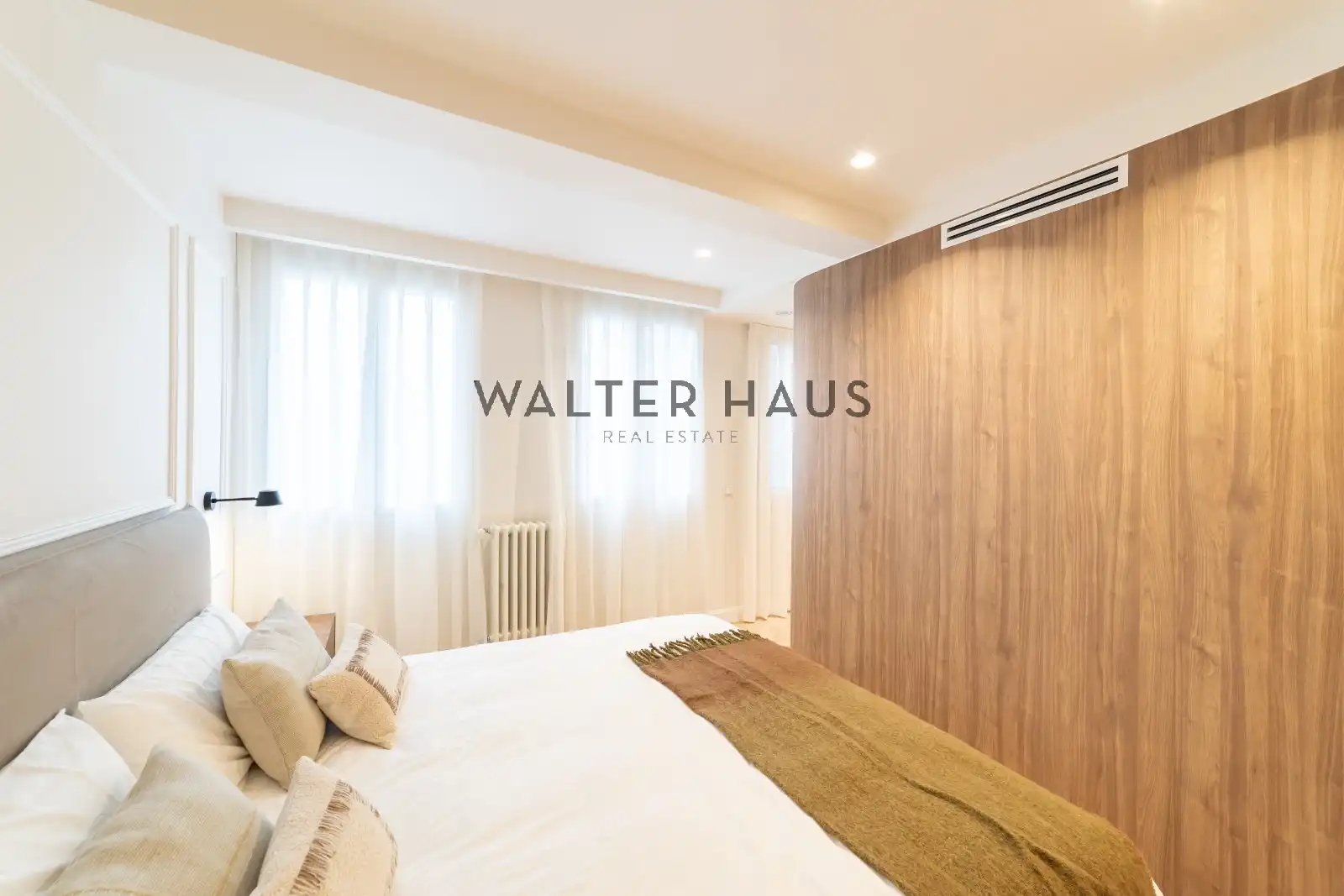 Flat for sale in Calle de Quevedo, Cortes - Huertas