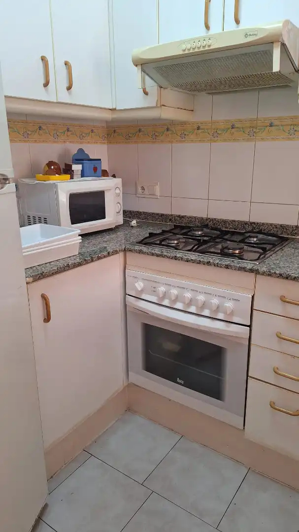 Küche von Einfamilien-Reihenhaus zum Verkauf in Torredembarra mit Heizung, Privatgarten und Terrasse
