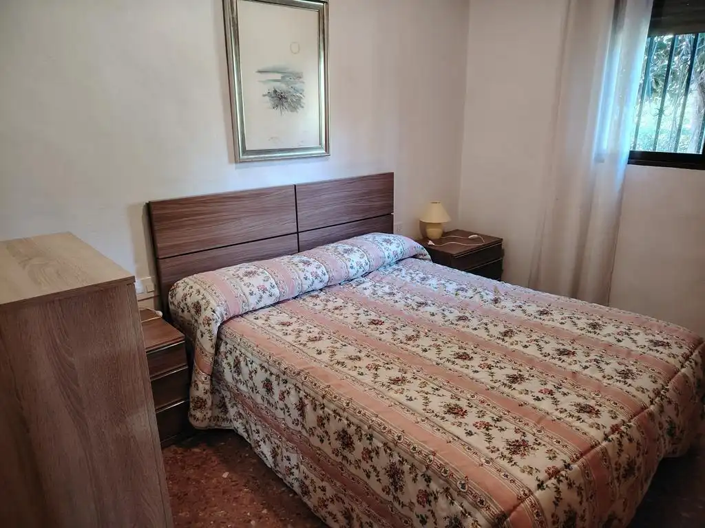 Schlafzimmer von Haus oder Chalet zur Miete in Olocau mit Möbliert