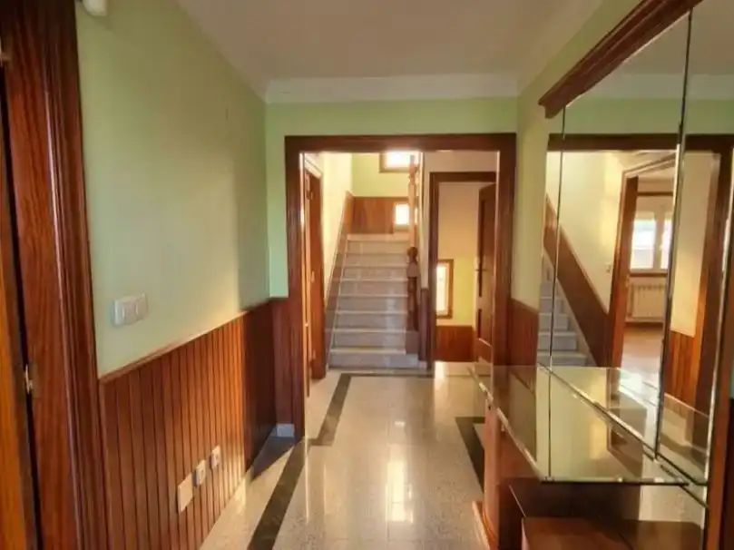 Piso en venta en Carballo con Piscina y Balcón