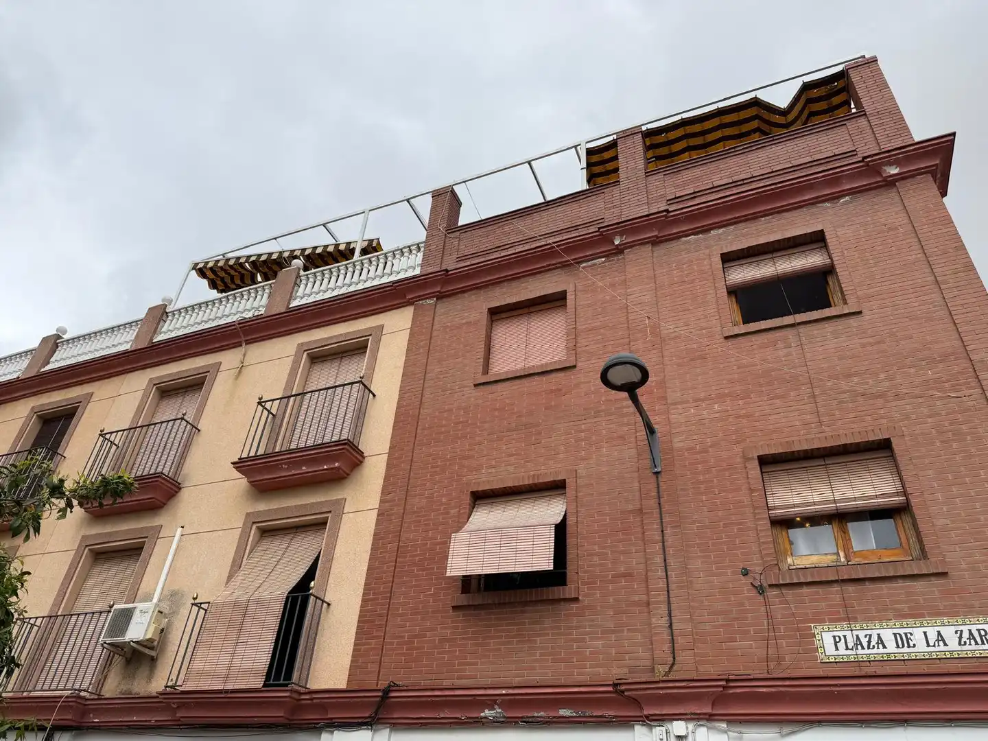 Vista exterior de Dúplex en venta en Dos Hermanas con Aire acondicionado, Calefacción y Terraza