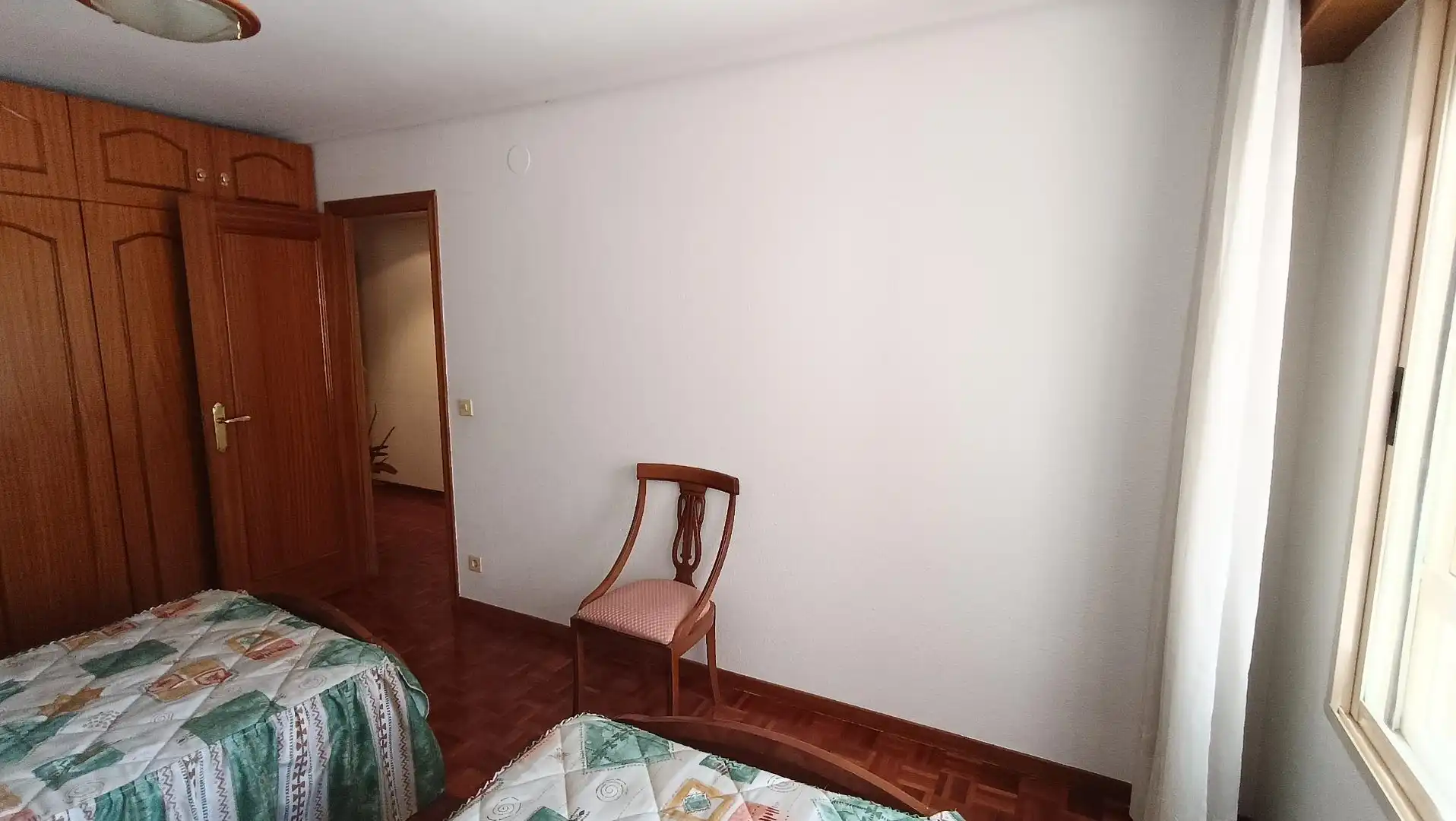 Habitación de Piso en venta en Burgos con Calefacción, Terraza y Trastero