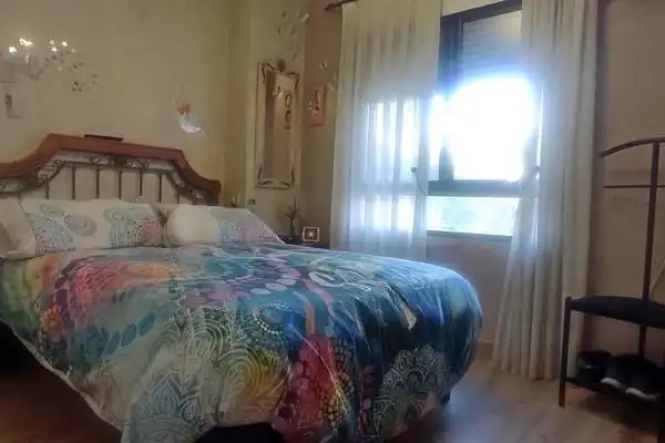 Habitación de Planta baja en venta en Alicante / Alacant con Aire acondicionado, Terraza y Piscina comunitaria