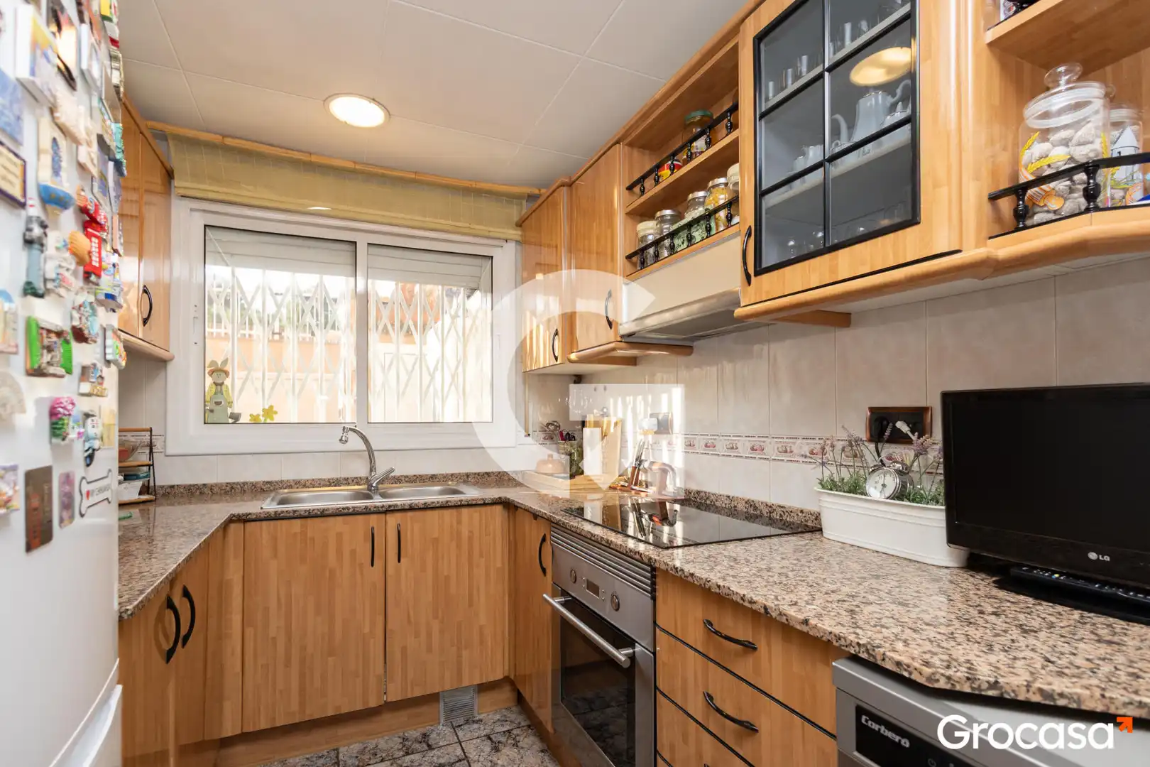 Cocina de Casa adosada en venta en Sant Vicenç Dels Horts con Aire acondicionado, Calefacción y Jardín privado